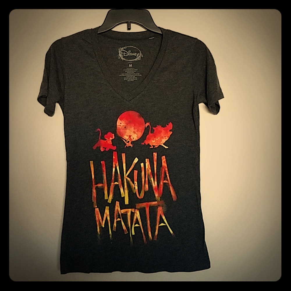 V-neck Hakuna Matata t-shirt